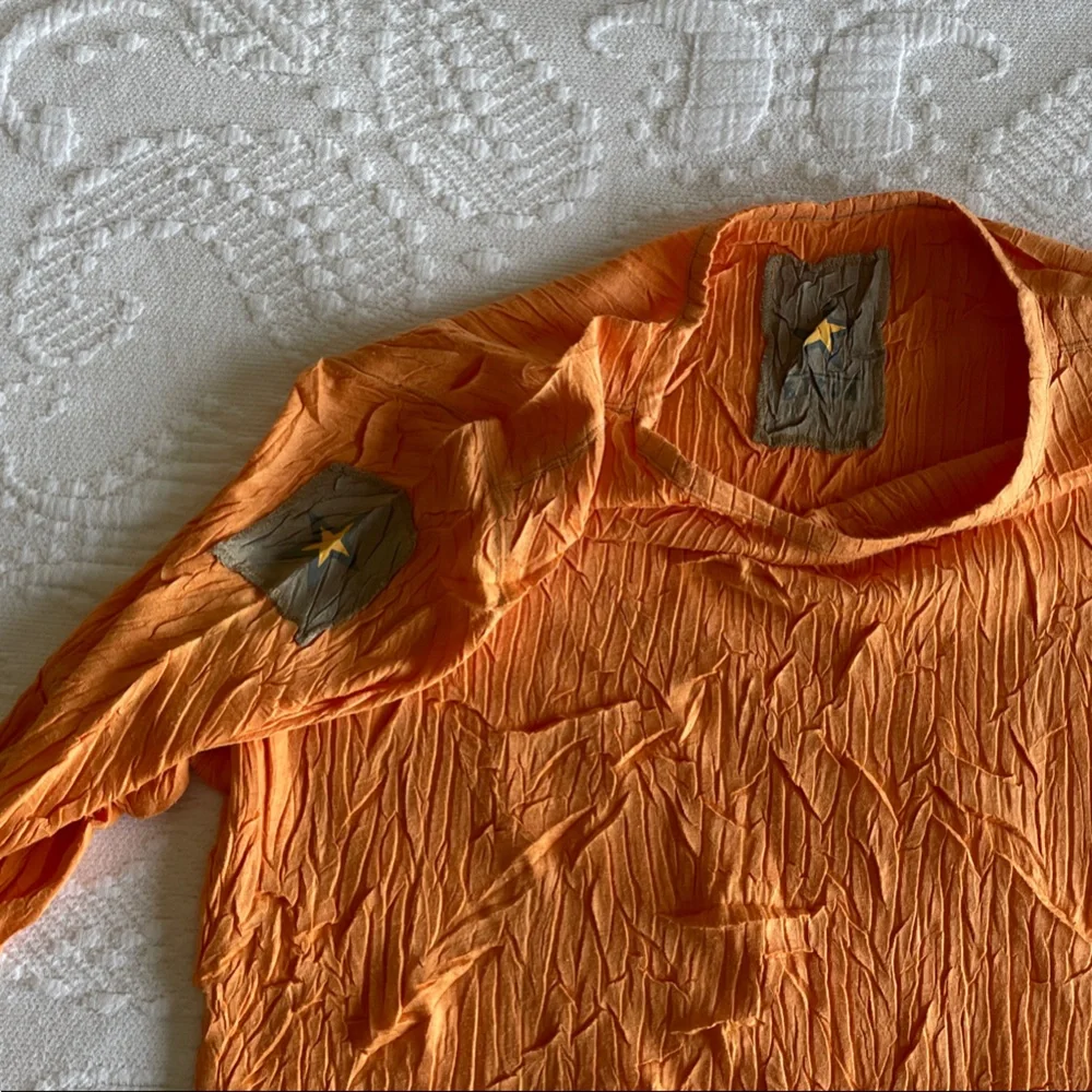 Crinkled Long-Sleeve Tee in Orange - Picture 5 of 9
